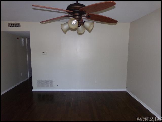 Foto del edificio - 21 Kingspark Dr