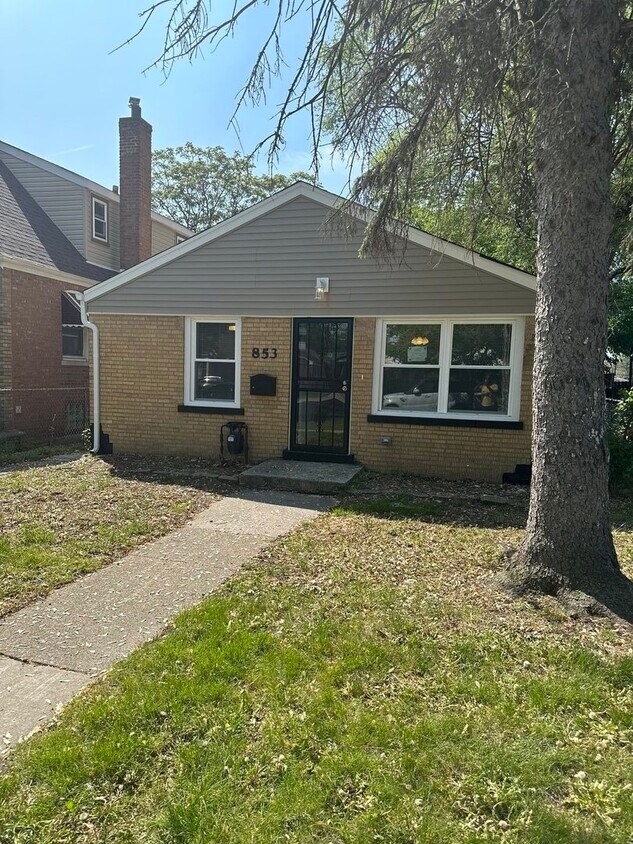 853 W Vermont St, Chicago, IL 60643 House Rental in Chicago, IL