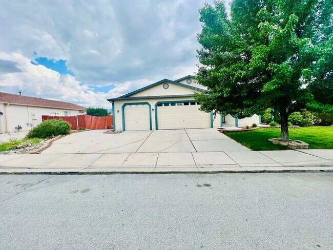 Building Photo - 17820 Boxelder Ct