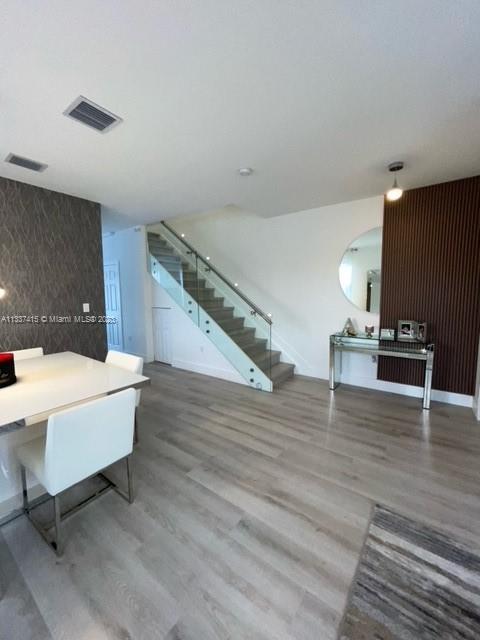 Building Photo - 10908 W 32nd Ln