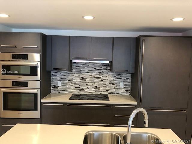 Foto del edificio - 7875 NW 107th Ave