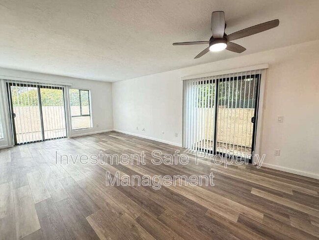 Building Photo - 5715 Baltimore Dr