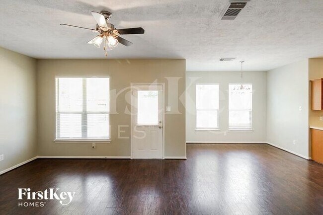 Building Photo - 11311 Northam Dr