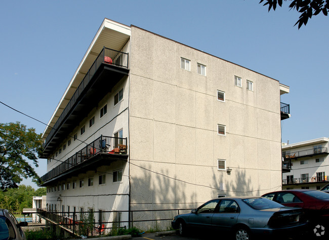 Foto del edificio - Chestnut Hill Apartments