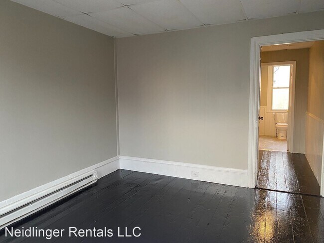 Building Photo - 2 br, 1 bath House - 156 N West St
