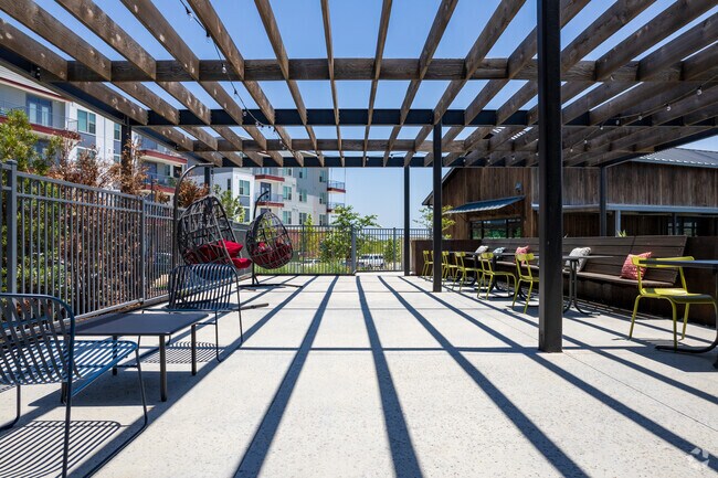 Salón al aire libre - Brick and Mortar