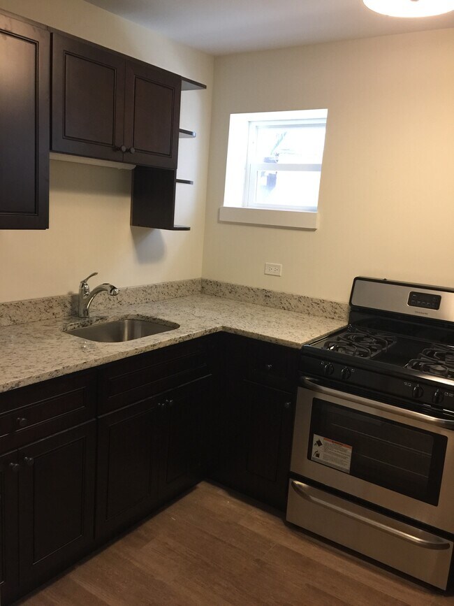 Foto del edificio - 1418 W Superior St