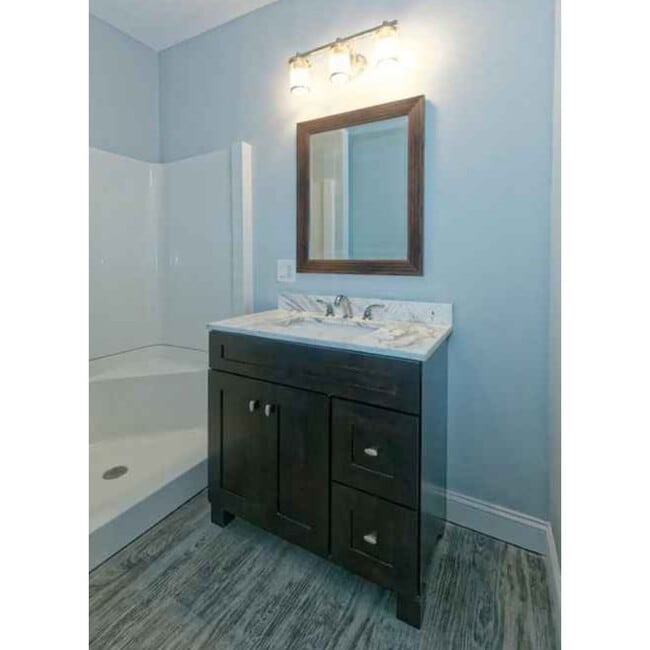 Building Photo - 508 6th Ave