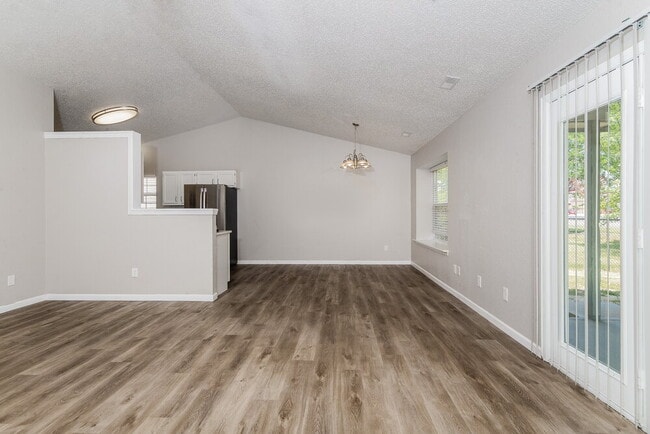 Foto del edificio - 8043 Southern Trails Pl