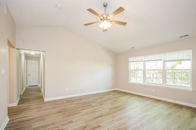 Building Photo - 6114 King Lear Ct