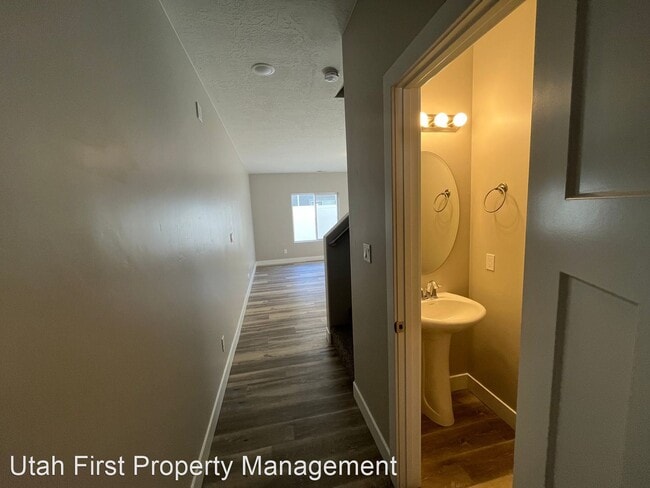 Building Photo - 3 br, 2.5 bath House - 3181 W 1675 N Unit C