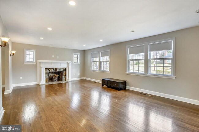 Foto del edificio - 10202 Frederick Ave
