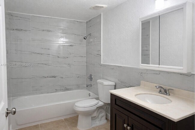 Foto del edificio - 12230 SW 203rd St