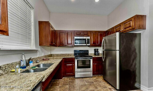 Foto del edificio - 7800 Point Meadows Dr