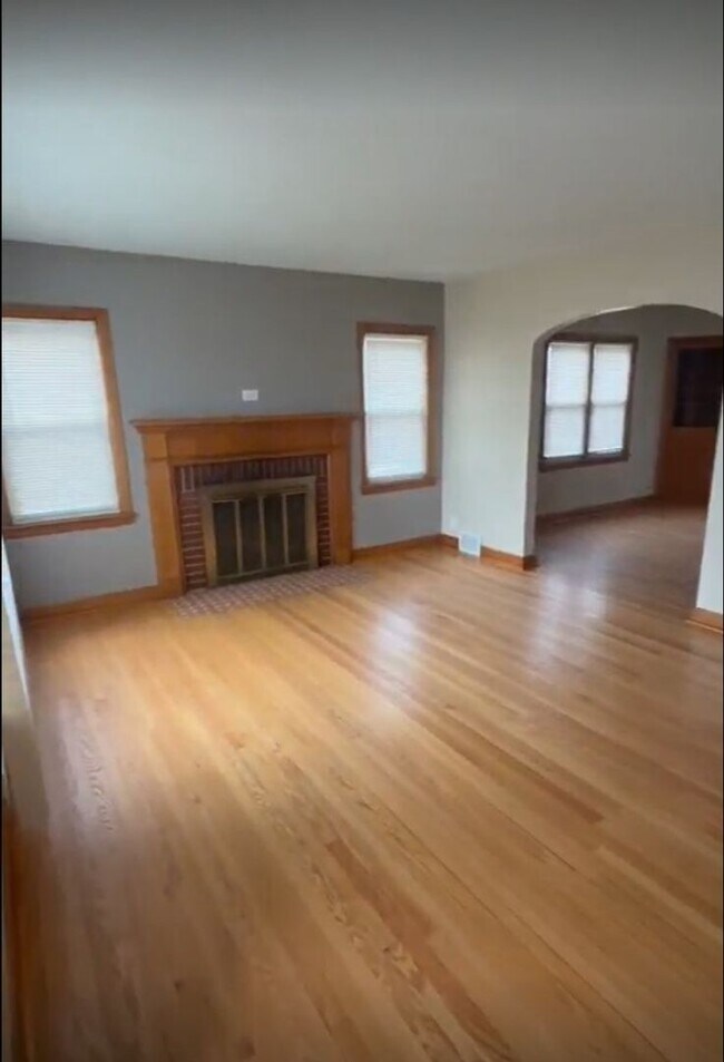 Foto del edificio - 8902 W Silver Spring Dr