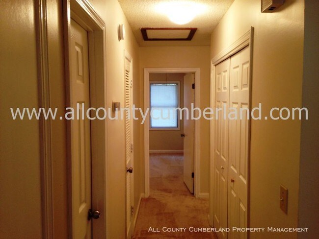 Building Photo - 4009 Hawthorne Cir
