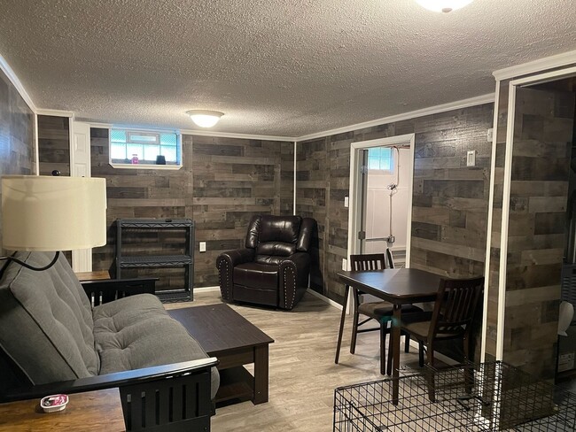 Foto del edificio - 3 Bedroom Single Family Home in Warrensvil...