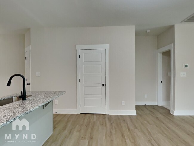 Foto del edificio - 907 East St