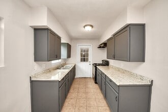 Building Photo - 10506 Sierra Dr