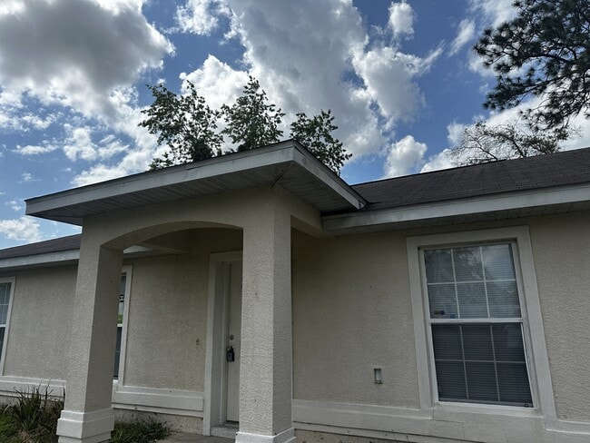 Building Photo - 9 Cedar Cir