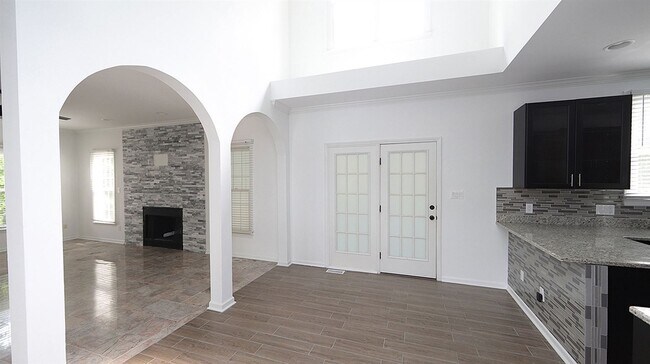 Building Photo - 3 br, 2.5 bath House - 205 Brook Creek Drive
