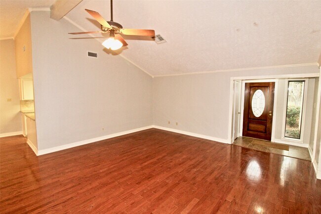 Foto del edificio - 3146 Wagon Trail Dr