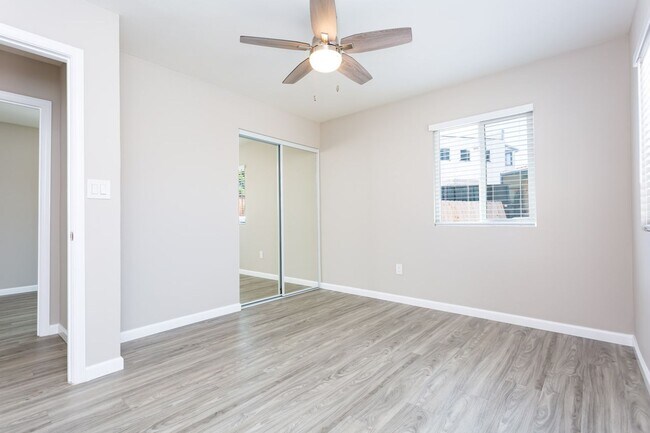 Foto del edificio - COMING SOON OCTOBER 10th!!! Renovated 2x2 ...