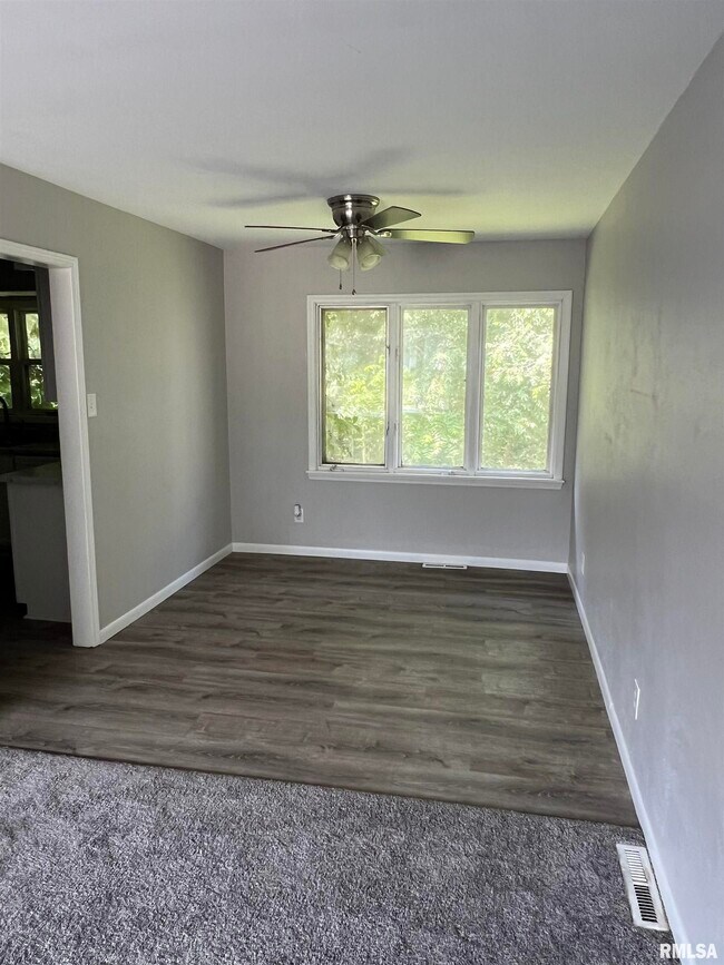 Foto del edificio - 1114 Bellevue Ct