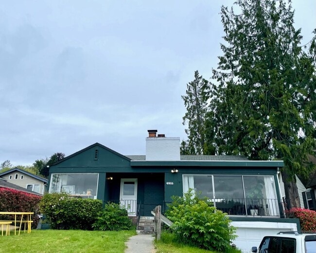 Building Photo - 4915 Lake Washington Blvd S