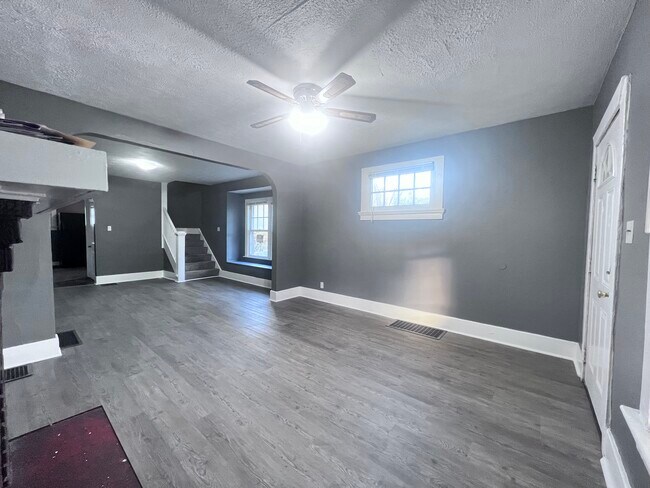 Building Photo - 1523 Wyoming St
