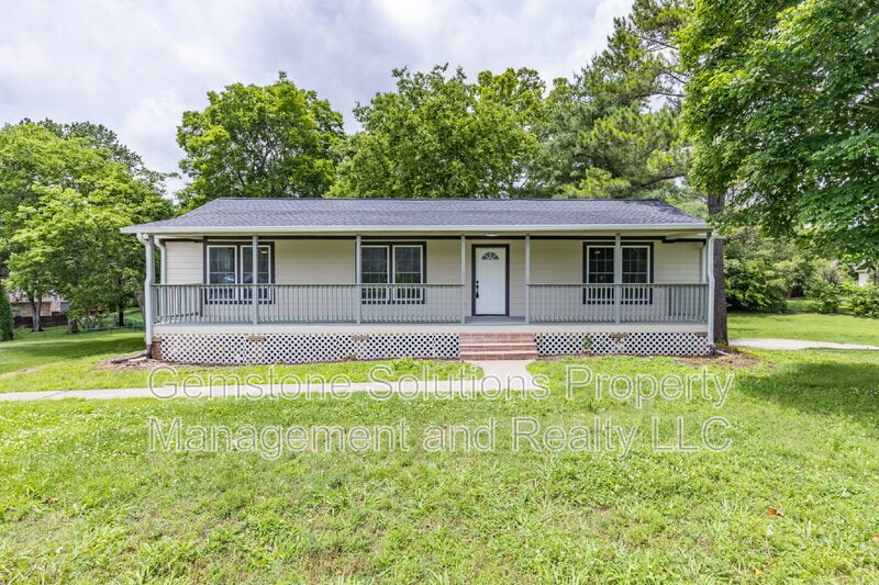 Primary Photo - 919 Oak Meadow Dr
