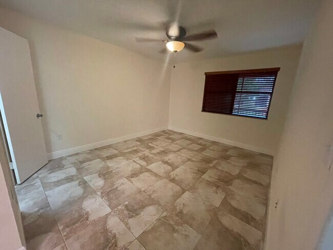 Foto del edificio - 15560 SW 104th Ter