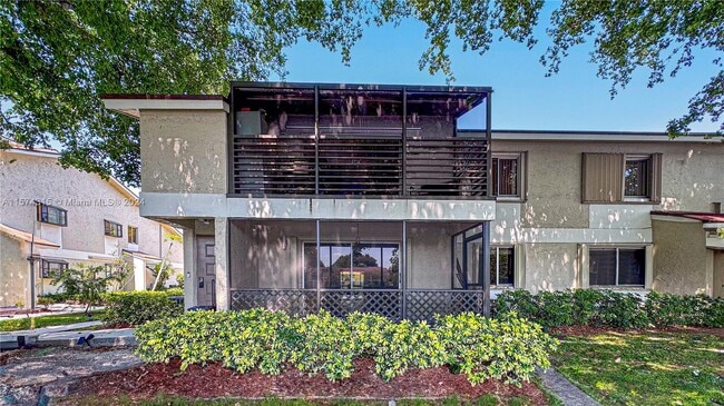 Building Photo - 407 Gardens Dr
