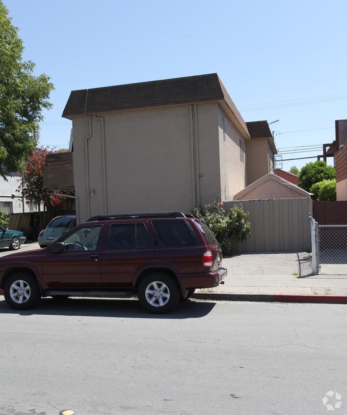 Building Photo - 3226 Rolison Rd