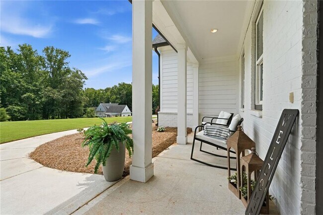 Foto del edificio - 2049 Chestnut Oak Trl