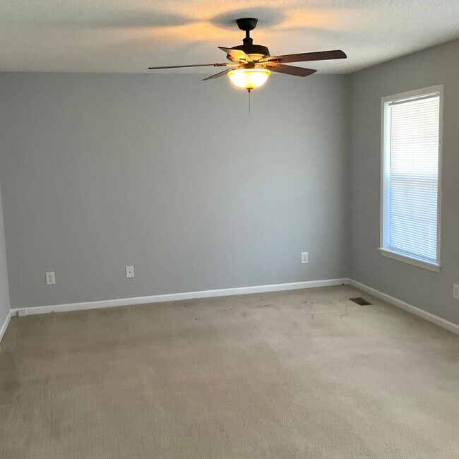 Building Photo - Home with 3 Bedrooms, 2 Baths with 2 Car G...
