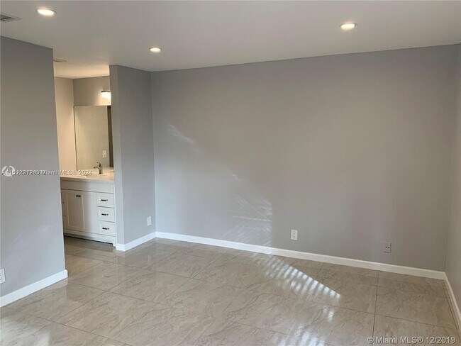 Foto del edificio - 8964 NW 40th St