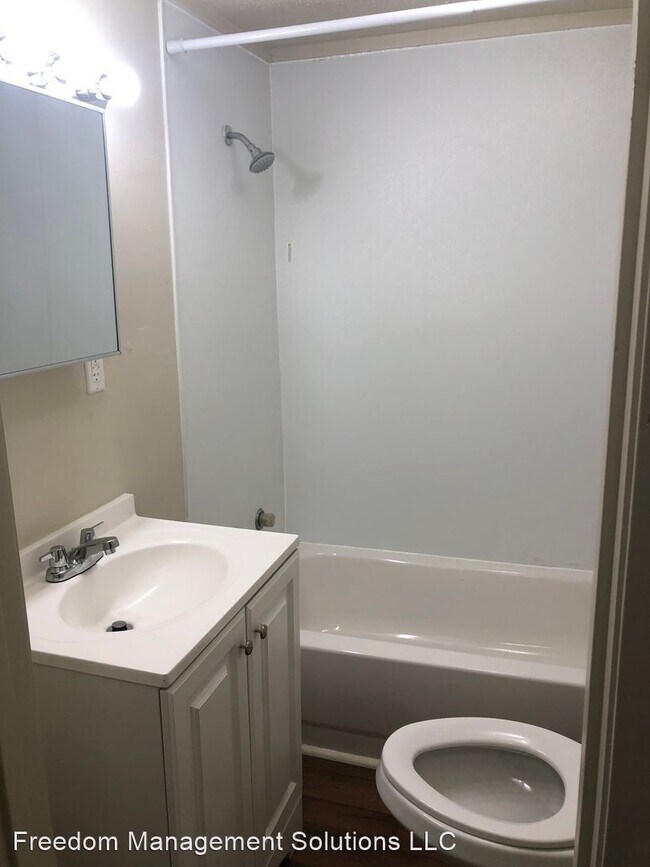 Foto del edificio - 3 br, 1.5 bath House - 305 Syracuse St