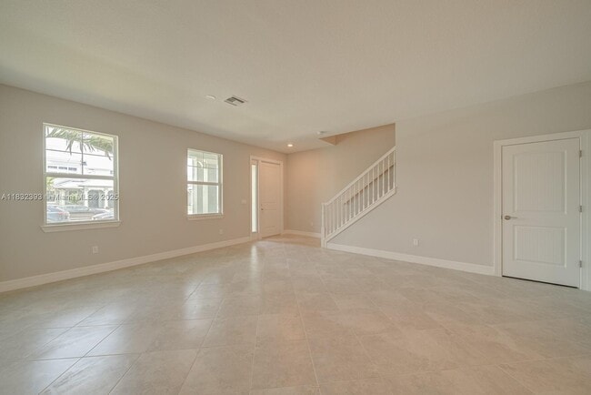 Building Photo - 1280 Eucalyptus Dr