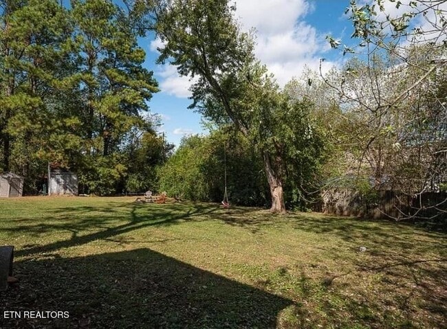 Building Photo - 128 Farlow Dr