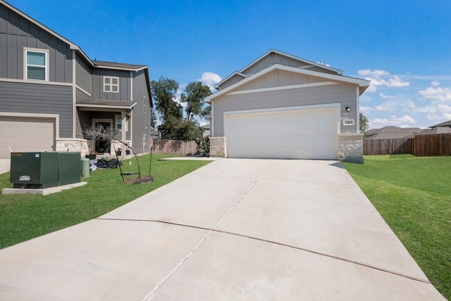 Building Photo - Lovely Rancho Primera Property