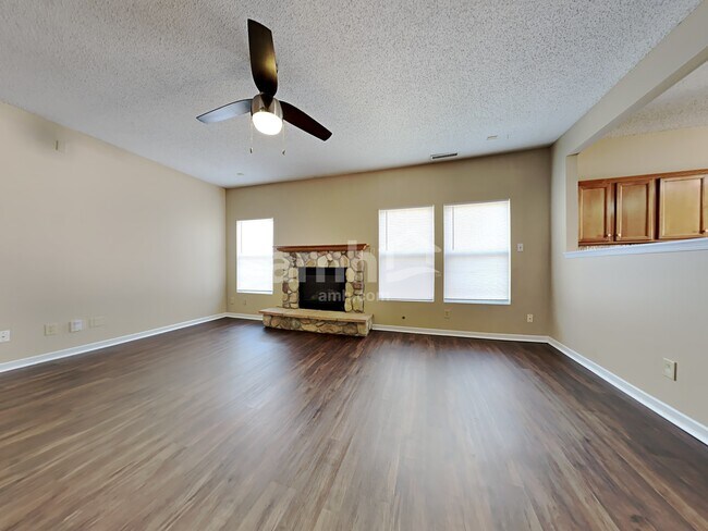 Building Photo - 936 Shenandoah Way