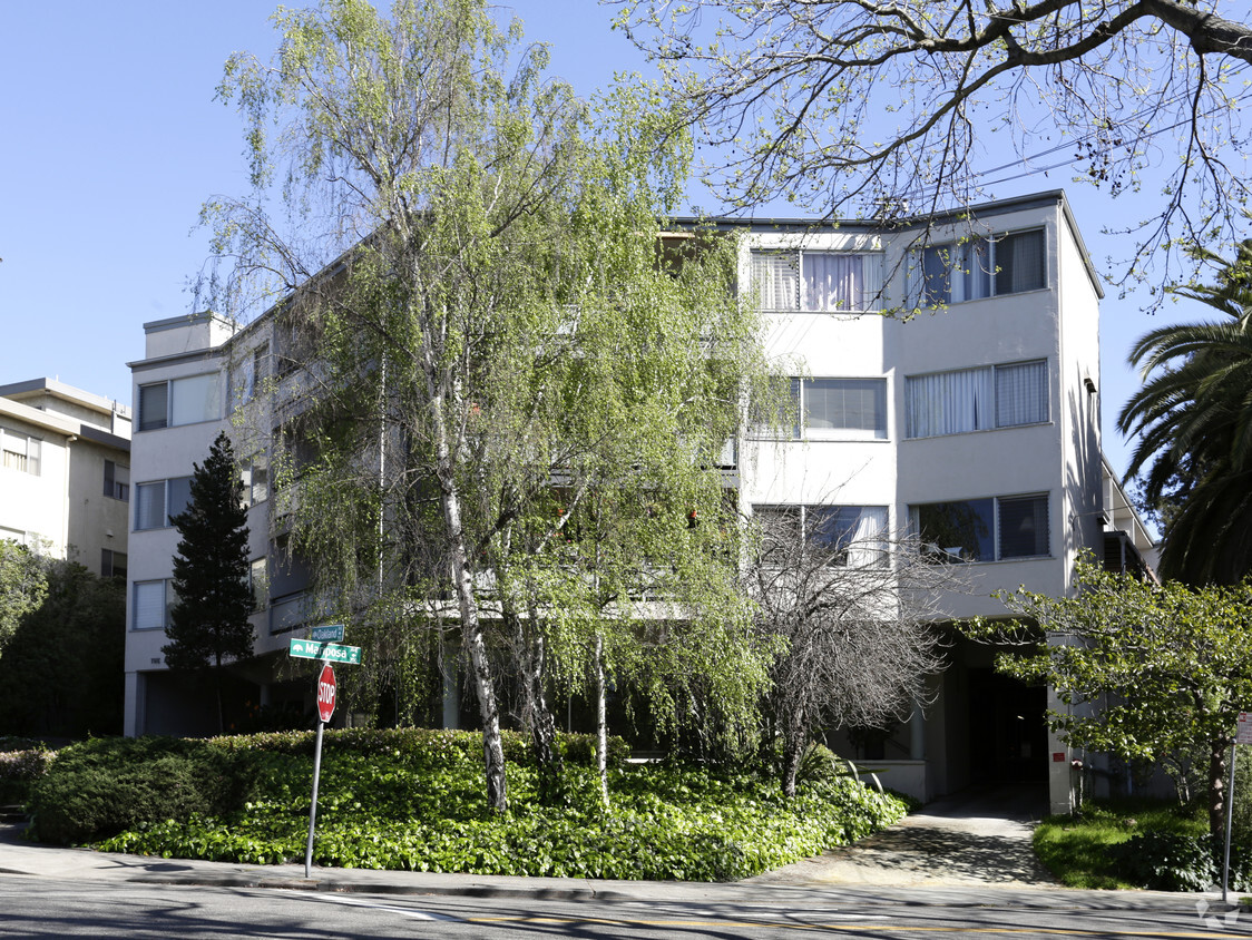 Building Photo - The Mariposa Apartments