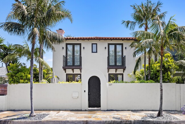 Building Photo - 227 Neptune Ave