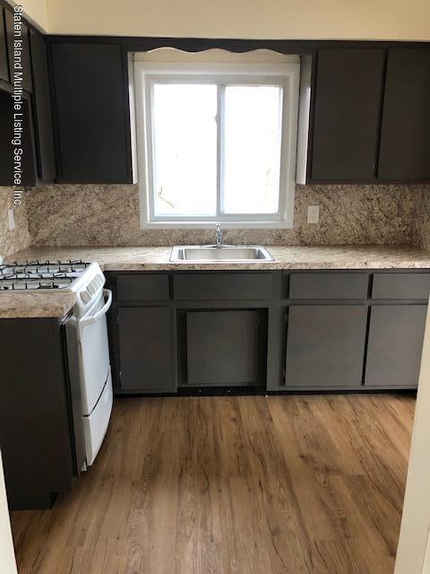 Foto del edificio - 348 Manor Rd
