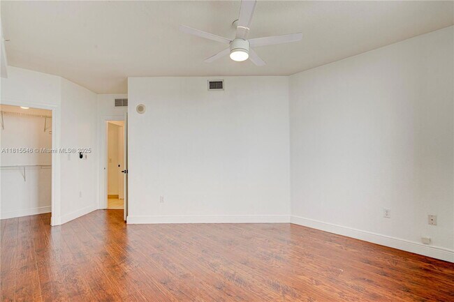 Foto del edificio - 2301 SW 27th Ave