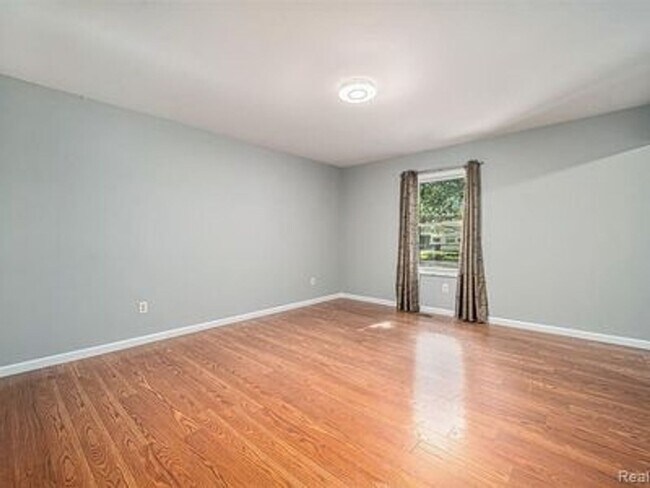 Foto del edificio - Charming 3BR House in Troy
