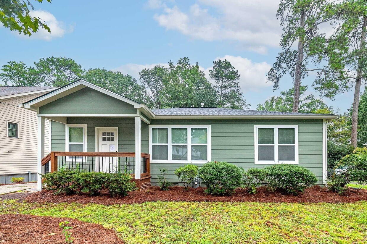 Primary Photo - 1695 Dresden Dr