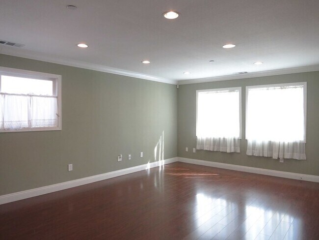 Foto del edificio - 2143 Lincoln St