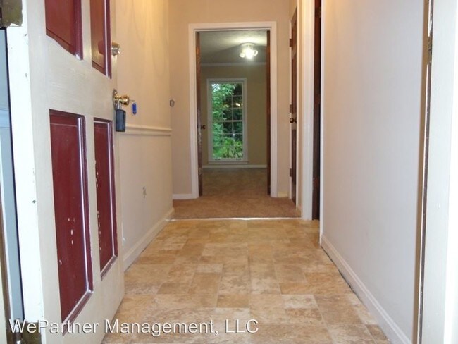 Building Photo - 3 br, 2 bath House - 3651 Rainbow Circle